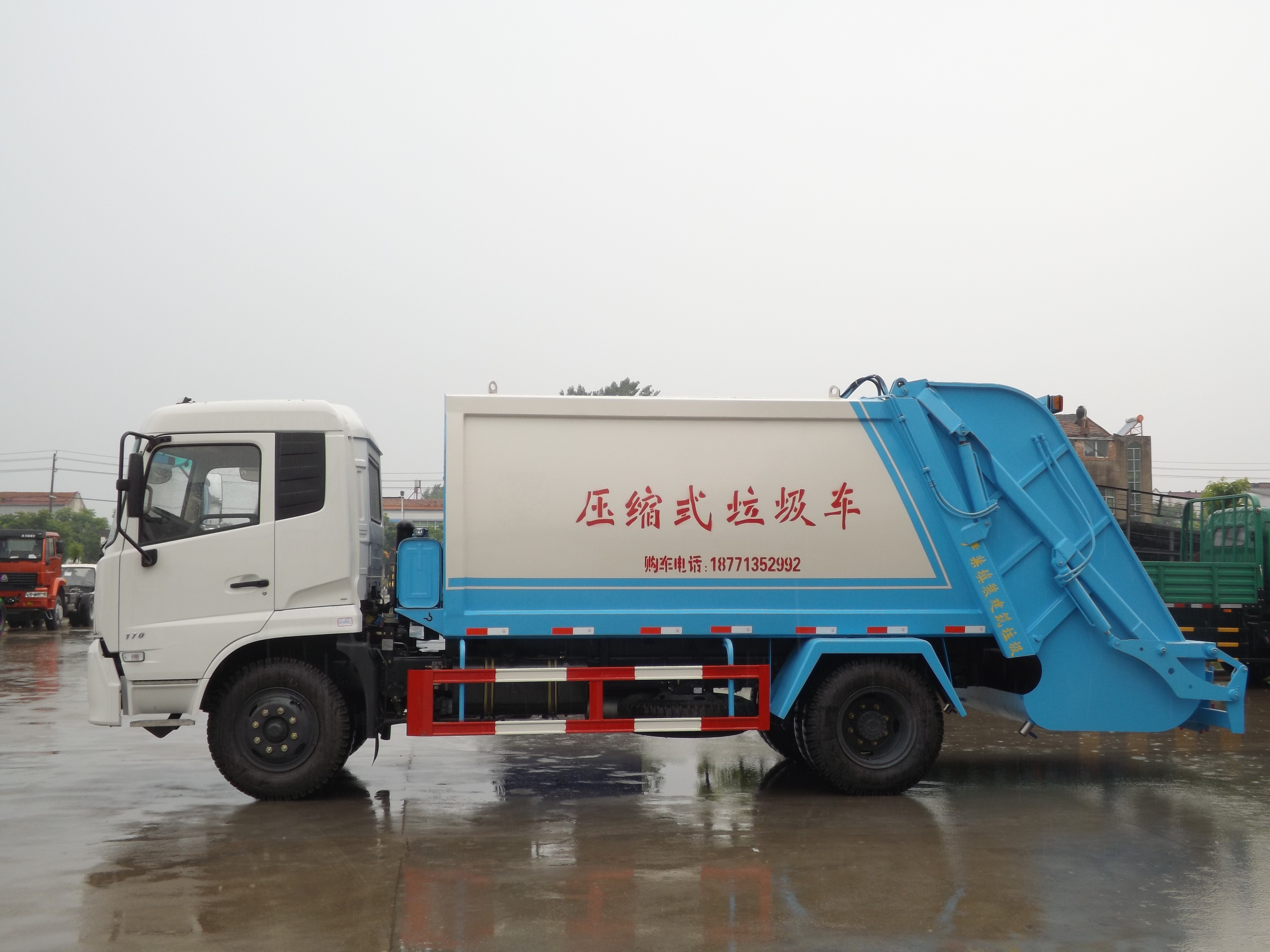 东风天锦12吨压缩垃圾车图片
