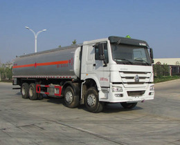 中国重汽HOWO35.5立方油罐车价格：39-40.73万