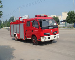 东风多利卡3.5吨水罐消防车价格：21.8-35万