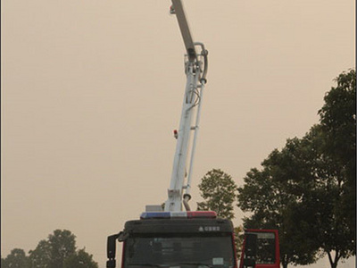 豪沃25米举高喷射消防车图片