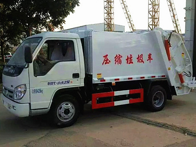 福田时代3吨压缩式垃圾车图片