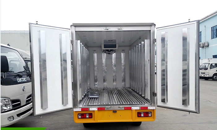 长安2.7米小型冷藏车低价出售5.5万元