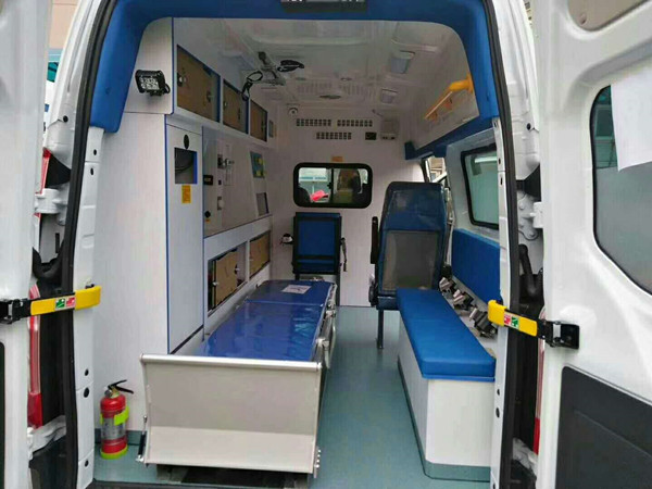 福特江铃新世代V348长轴中顶重症监护型救护车图片