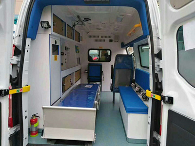 福特江铃新世代V348长轴中顶重症监护型救护车