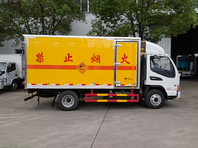 江淮4.2米爆破器材运输车黄牌图片