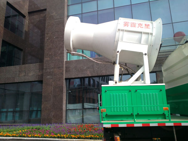 东风天龙15吨洒水车120米多功能抑尘车图片