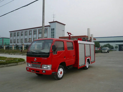 东风双排水罐消防车