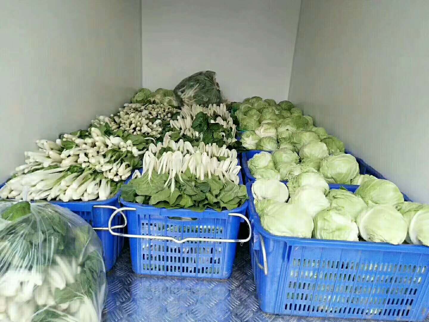 冷藏车运输蔬菜水果图片
