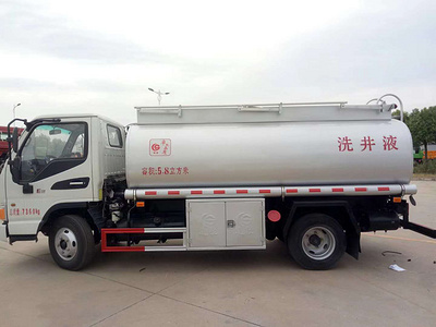 江淮5.5吨普货油罐车 供液车图片