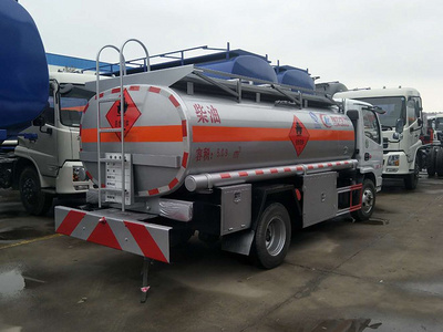 东风多利卡5吨加油车（国五）图片
