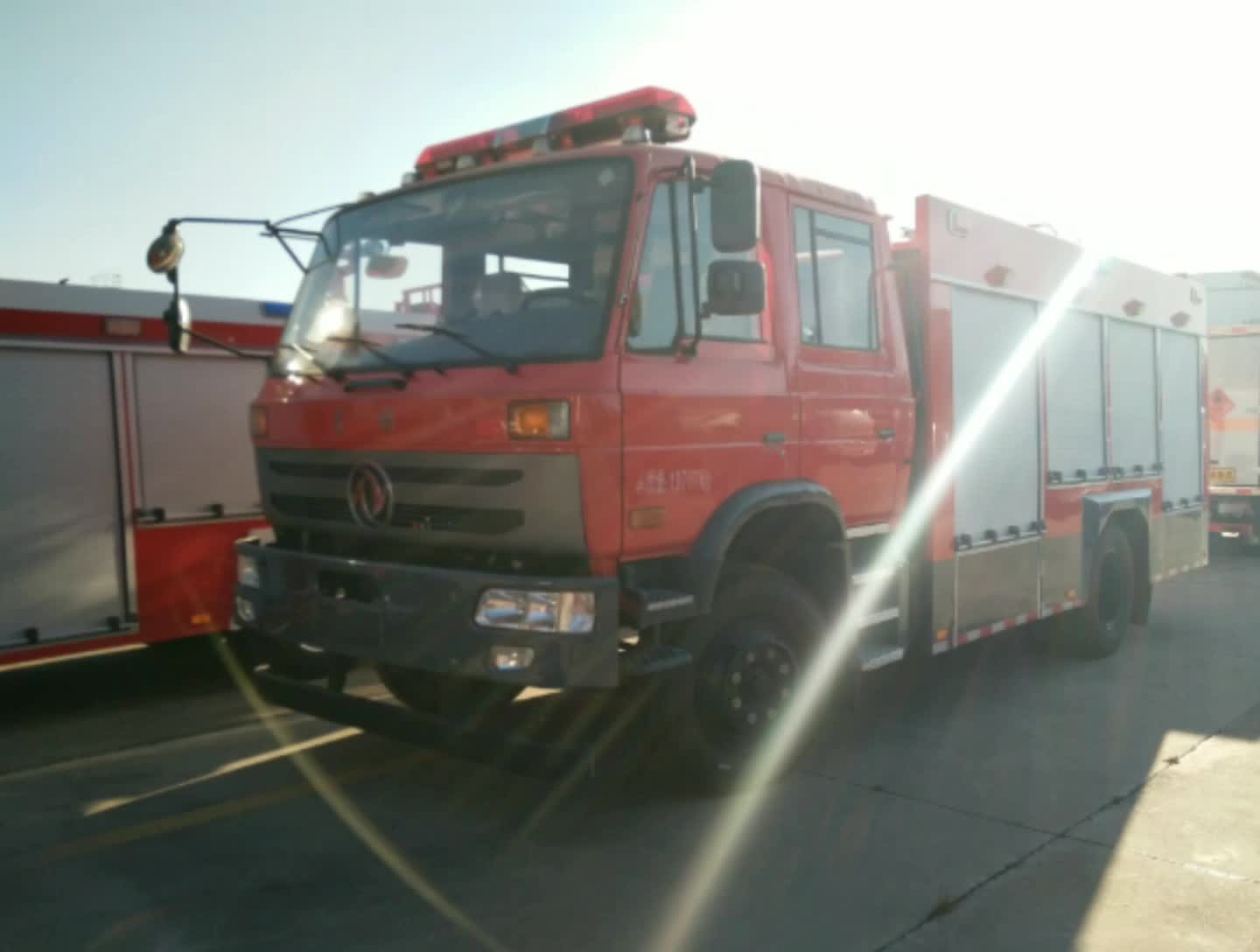 东风泡沫消防车视频
