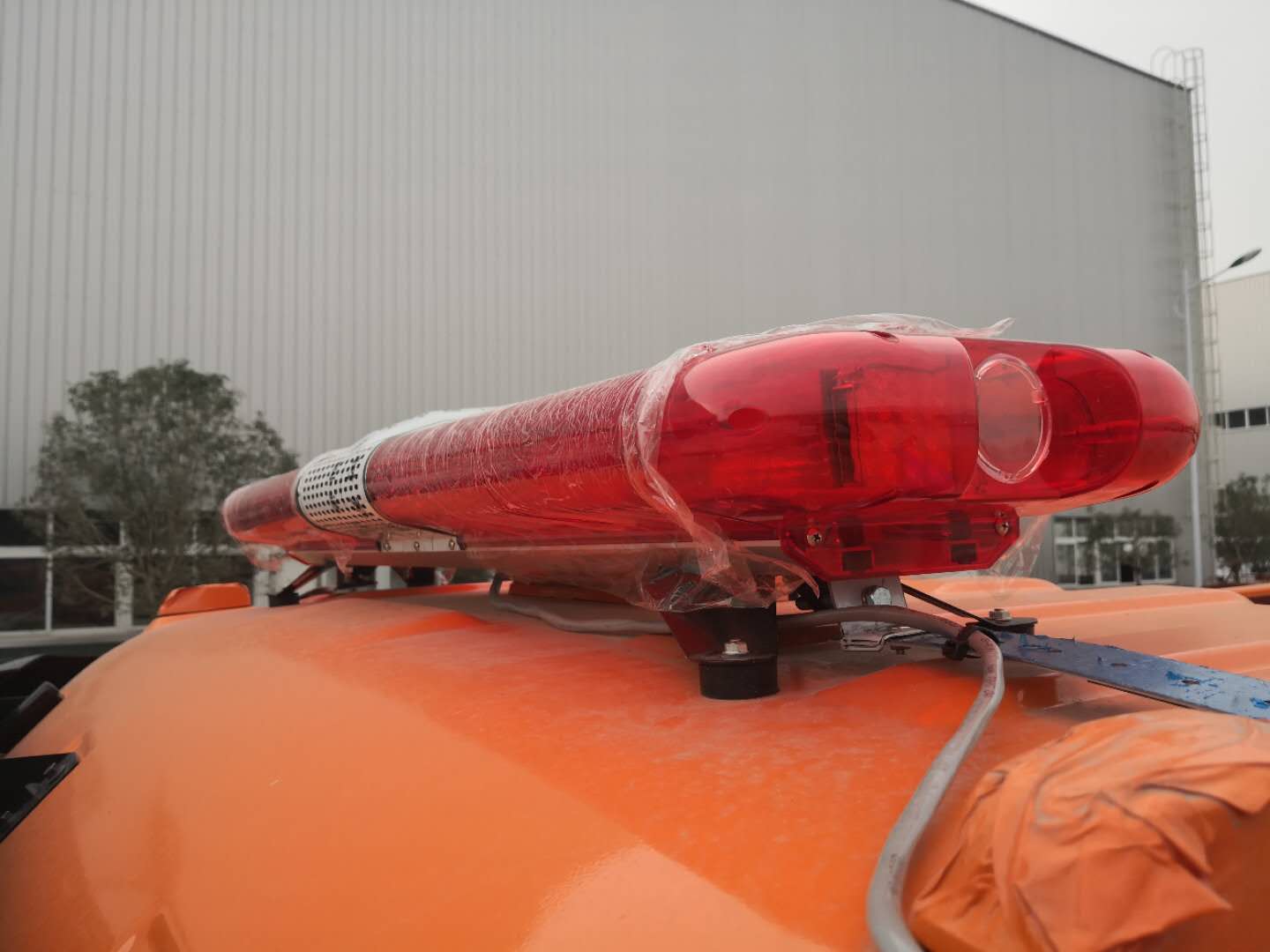 东风多利卡8吨森林消防车洒水车图片