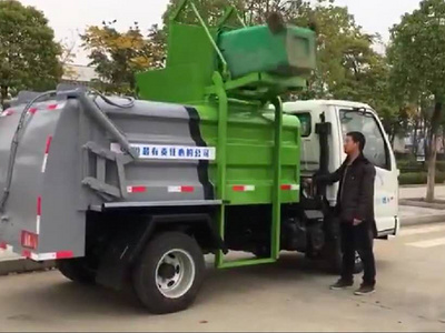 5方挂桶垃圾车操作操作视频图片