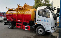 贵州咸宁CLW5080TCAE5容积9吨泔水_潲水_餐厨垃圾车厂家