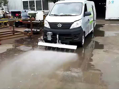 小型路面清洗车