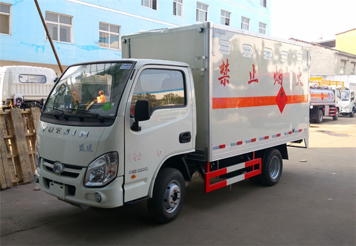 躍進(jìn)火工品運(yùn)輸車