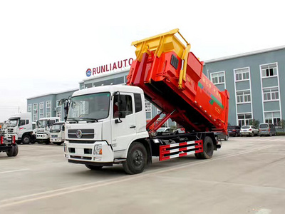东风天锦16吨勾臂垃圾车，搭配12方移动压缩箱！