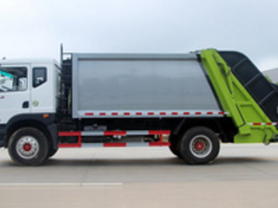 呼和浩特客户订的东风多利卡12方压缩垃圾车即该就要出发了！