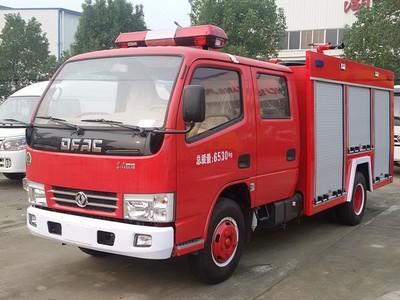 东风多利卡2吨水罐消防车图片