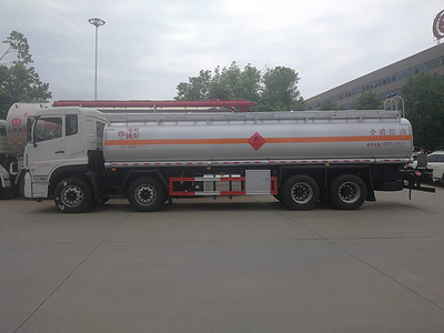 东风天龙16-20吨油罐车图片