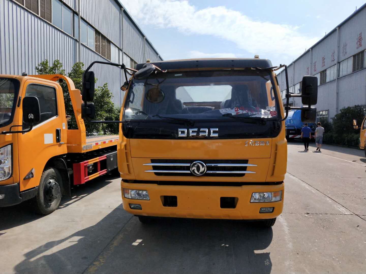 5吨东风多利卡D8一拖二救援拖车，玉柴150马力生产厂家图片图片