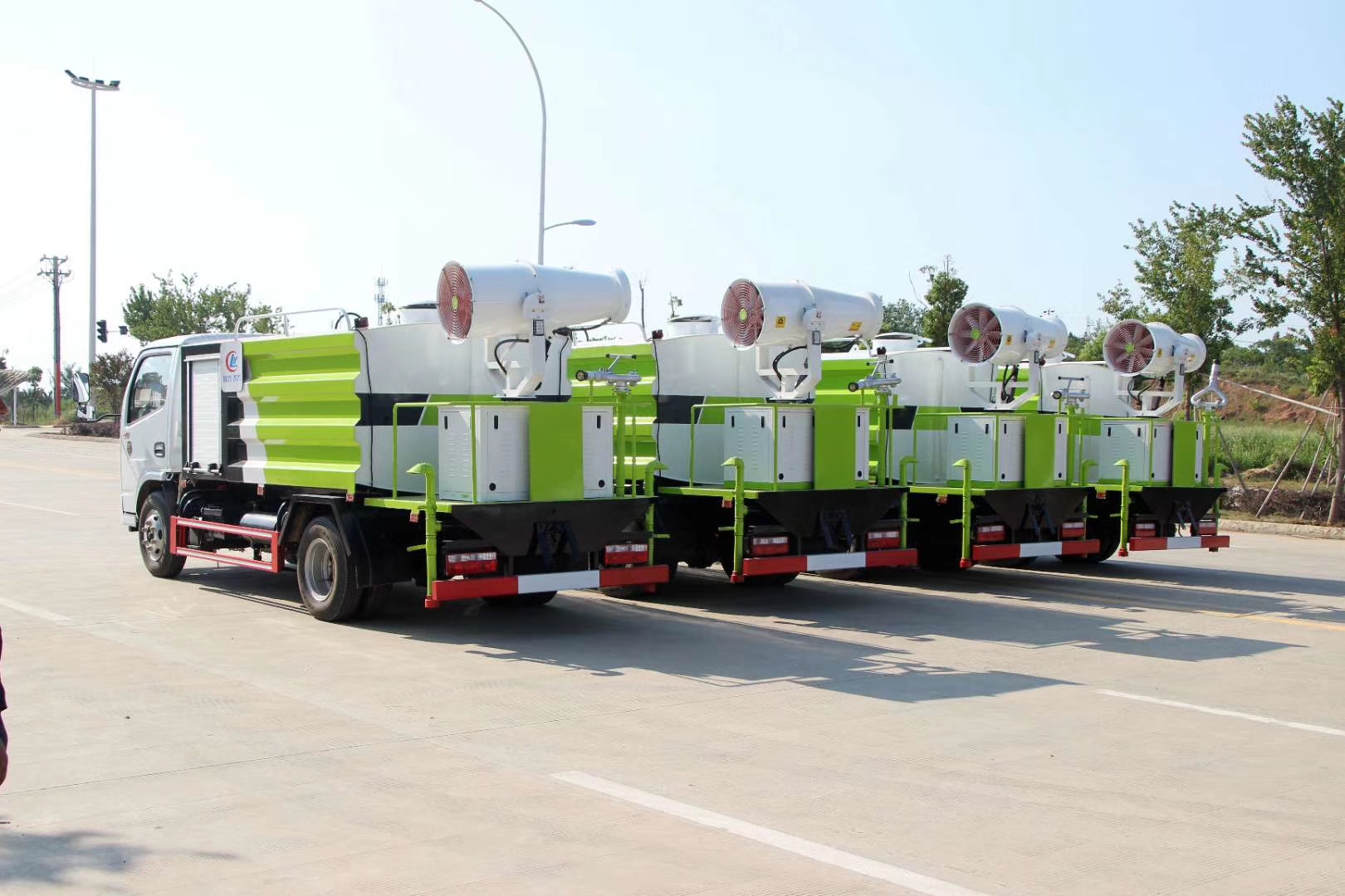 国六东风D6多利卡5吨绿化喷洒车30米抑尘车图片