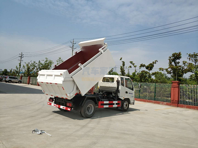 凯马6方翼展自卸式垃圾车图片及配置图片