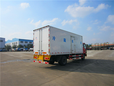 解放J6F国六冷藏车（箱长6800mm）图片