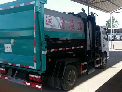 国六东风蓝牌垃圾车 分类垃圾车图片