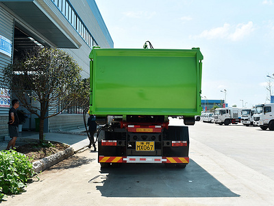 建筑垃圾对接垃圾车方位图图片