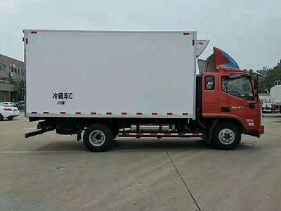 福田奥铃一排半4.6米冷藏车 4.6米海鲜冷藏车 猪肉运输车图片