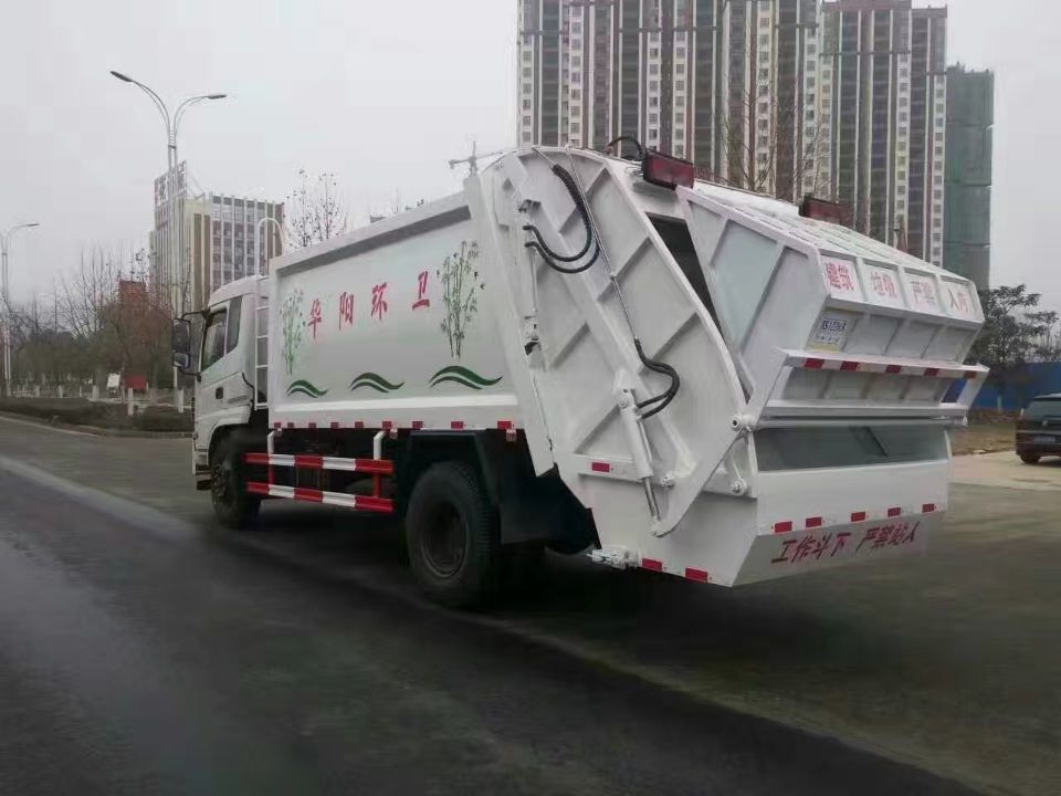 东风专底（10方）压缩式垃圾车图片