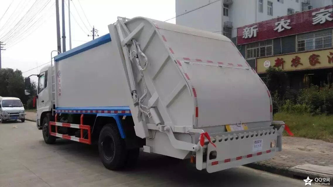 东风天锦（14方）压缩式垃圾车图片