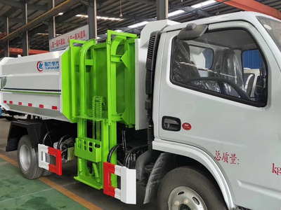 国六东风多利卡5方自装卸式垃圾车图片