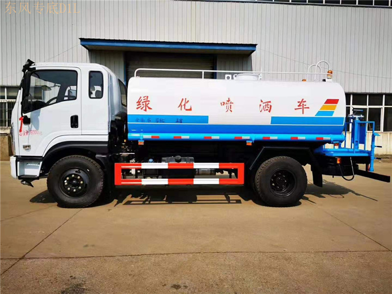 12方东风专底D1L洒水车