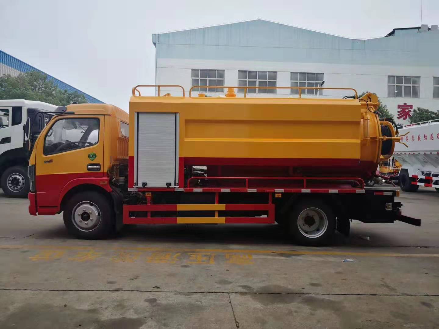 东风国六清洗吸污车（水2.8，污7方）图片