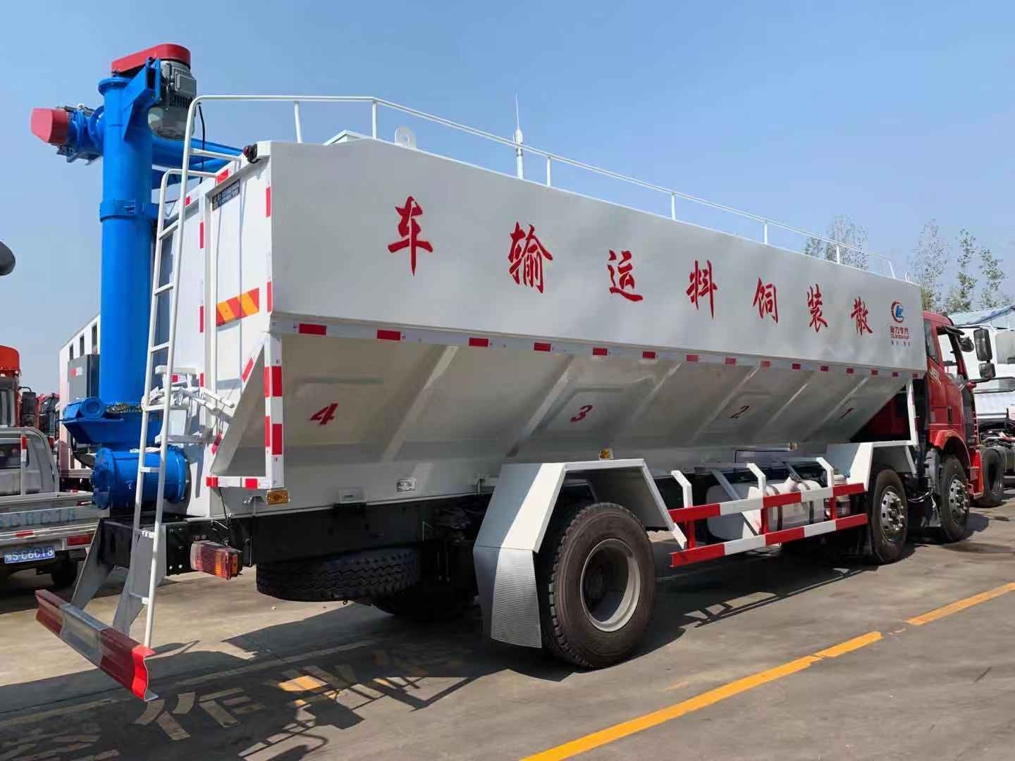 解放J6小三轴(30方/15吨）散装饲料运输车图片