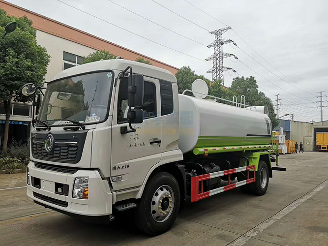 东风天锦国六12吨绿化喷洒车图片