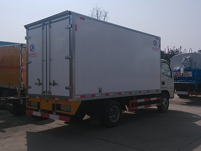东风多利卡4.2米冷藏车（蓝牌）图片