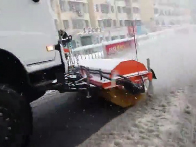 3米扫雪滚刷工作视频图片