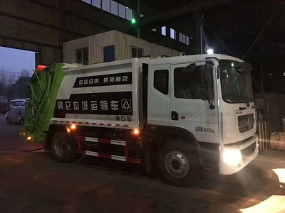 南京东风D9压缩垃圾车图片图片