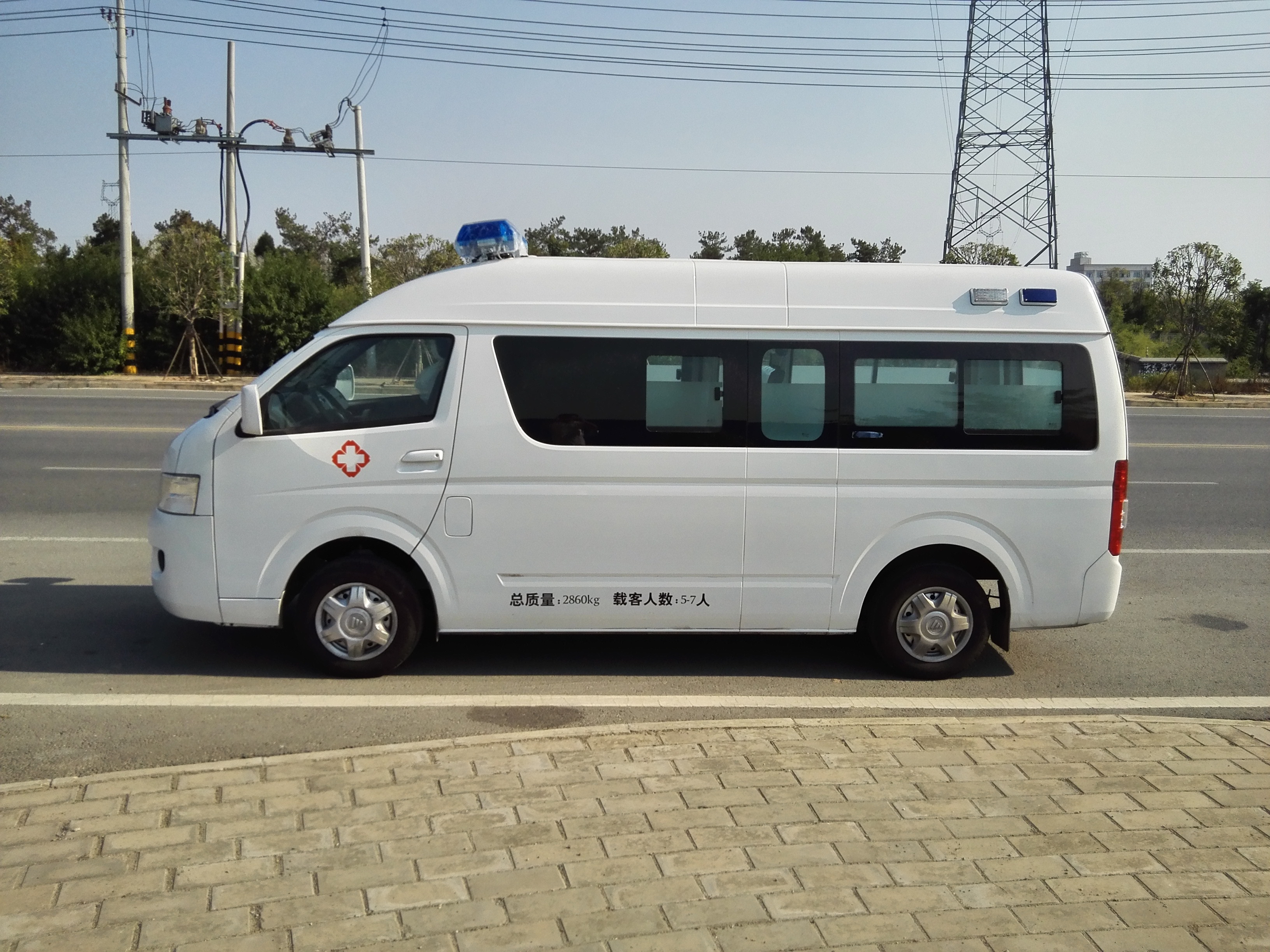 国六福田G7救护车 (8)
