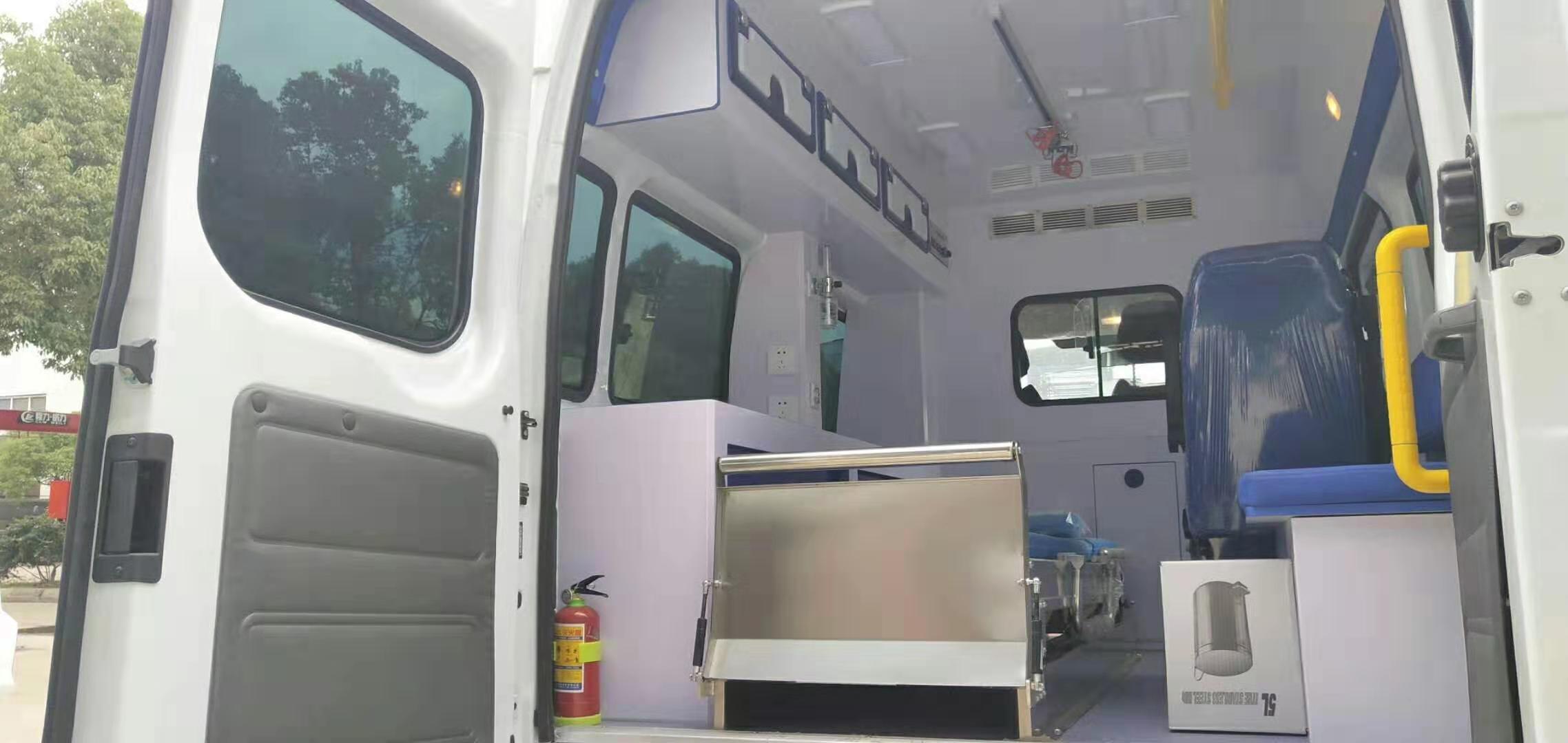 江铃福特新世代V348短轴救护车报价图片