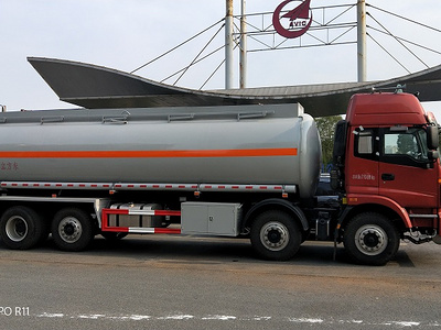 HQG5310GRY5BJ易燃液体罐式运输车图片
