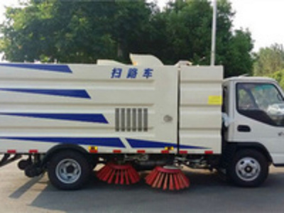 江淮5.5方扫路车图片展示，扫路车可以加装雪铲