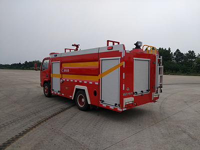 東風D6多利卡干粉水聯用消防車圖片