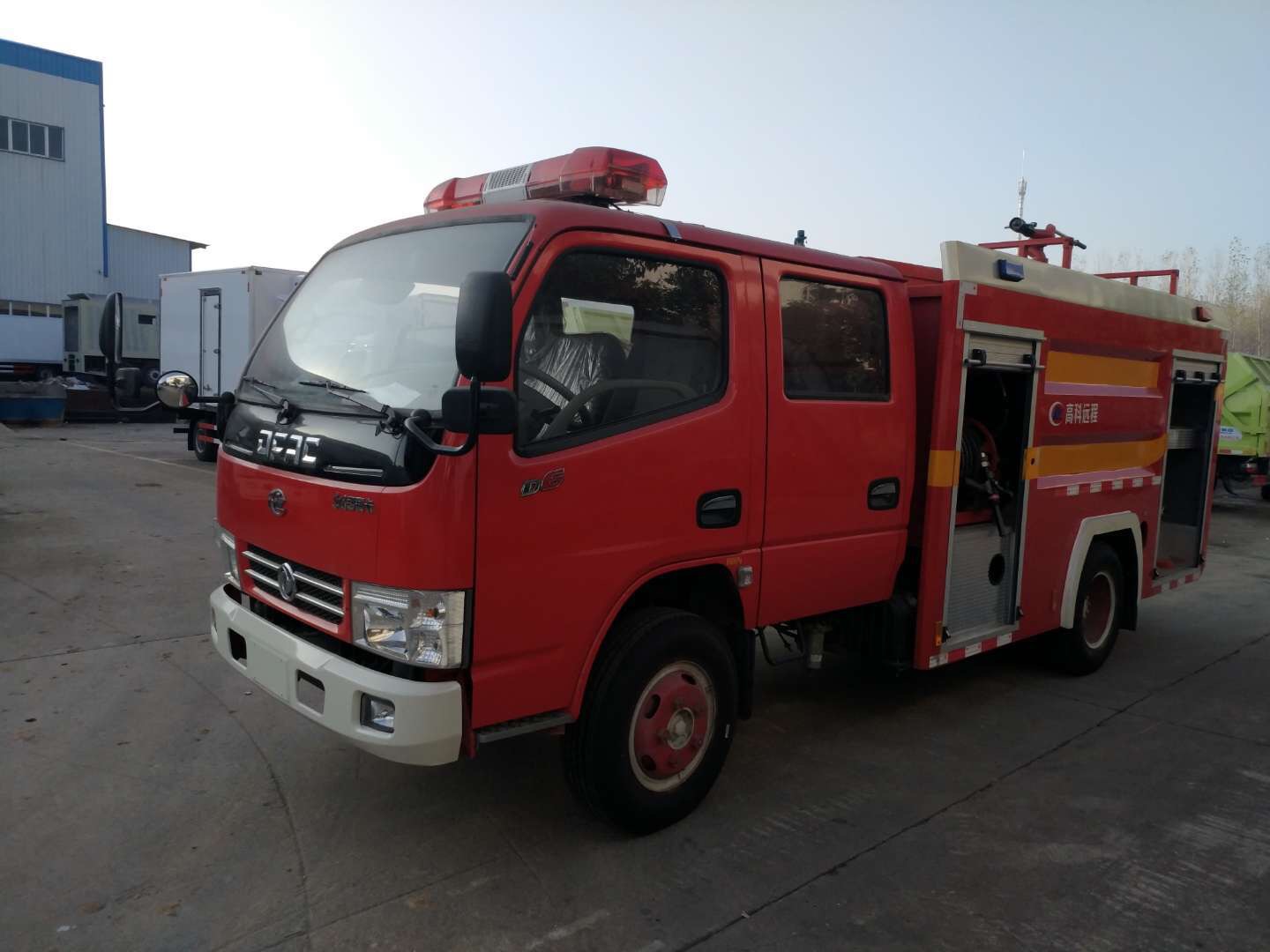 CLW5071GXFGL20干粉水联用消防车图片