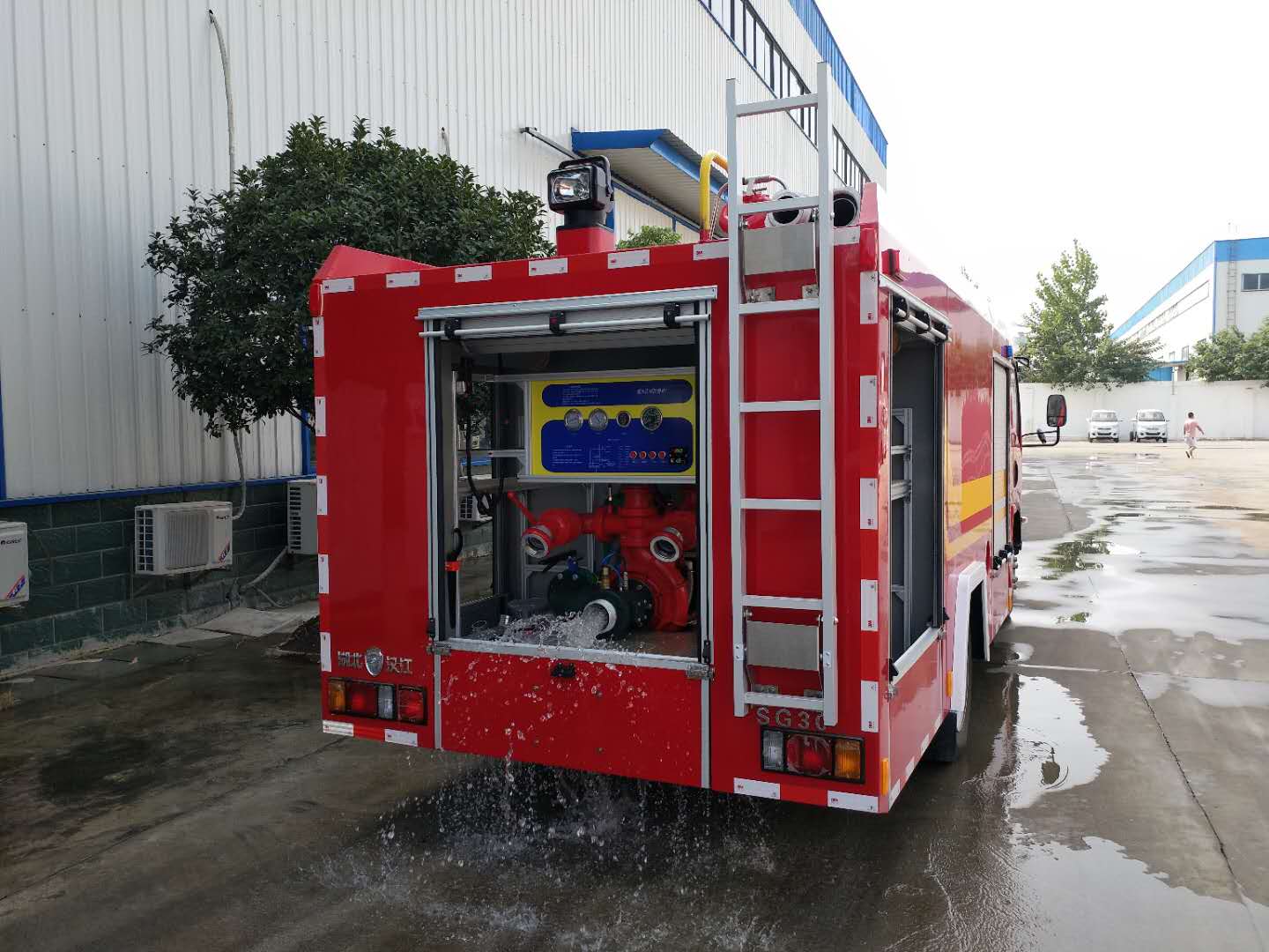 五十铃3.5吨水罐消防车