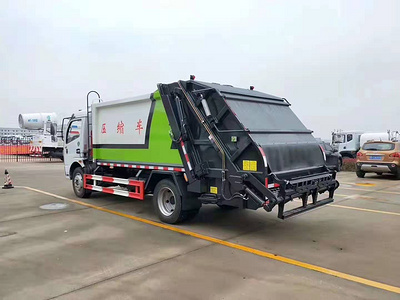国六东风凯普特8方压缩式垃圾车图片