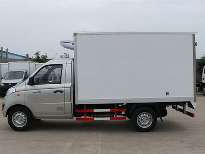福田伽途冷藏车2.8米蓝牌冷藏车冷冻食品运输车
